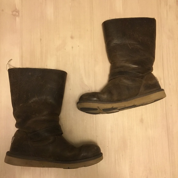 UGG Kensington leather brown boot Sz 7 pre owned - Picture 5 of 7